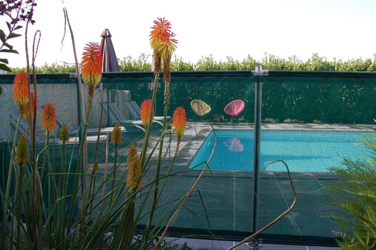 Le Comptoir Des Ecoliers Bed & Breakfast Gemozac Ngoại thất bức ảnh