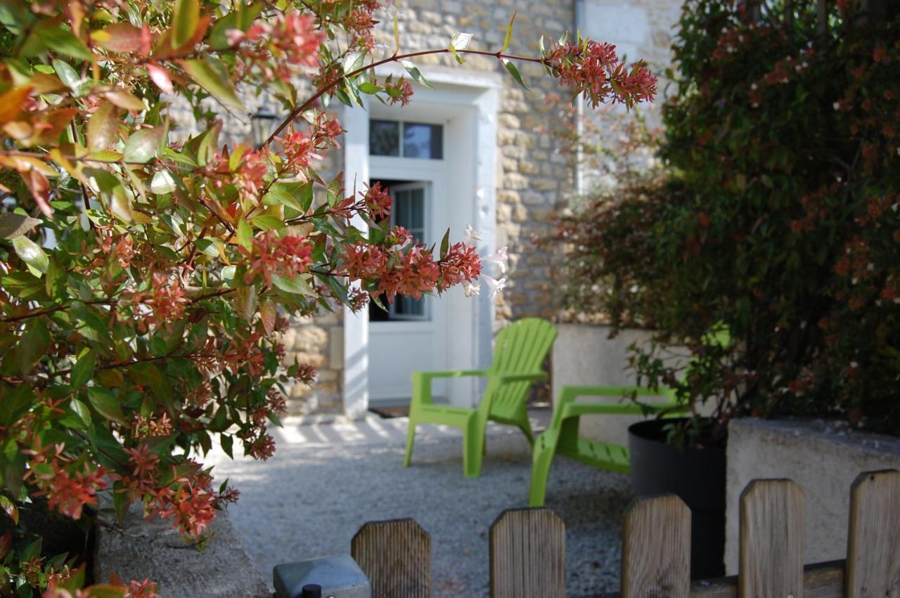 Le Comptoir Des Ecoliers Bed & Breakfast Gemozac Ngoại thất bức ảnh